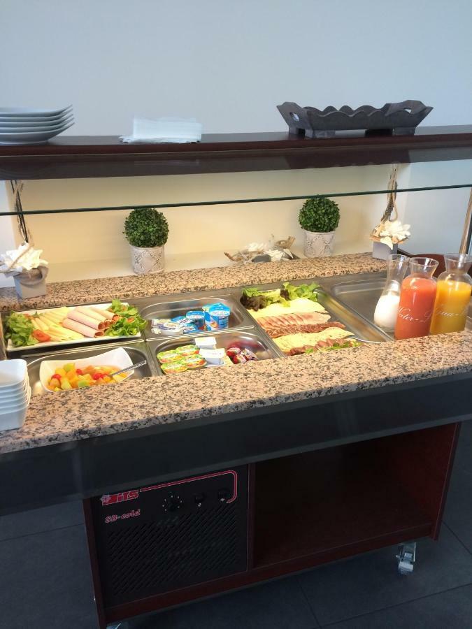 Hotel - Restaurant La Claire Foret Morhange Dış mekan fotoğraf